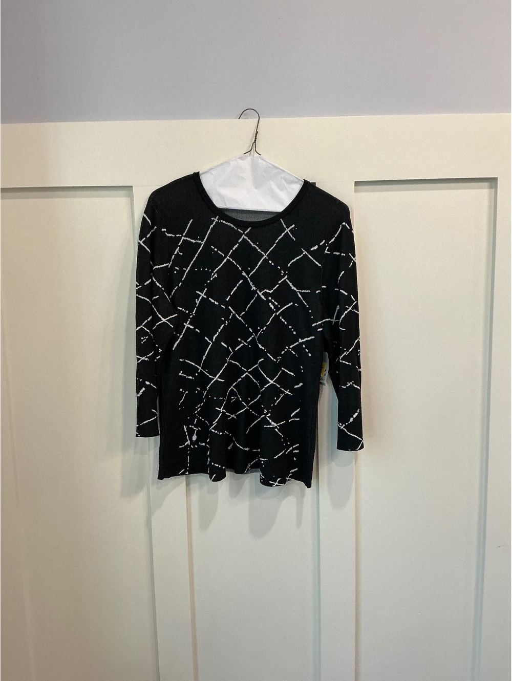 ZOZO Women's Black and White Patterned Pullover Sweater XL